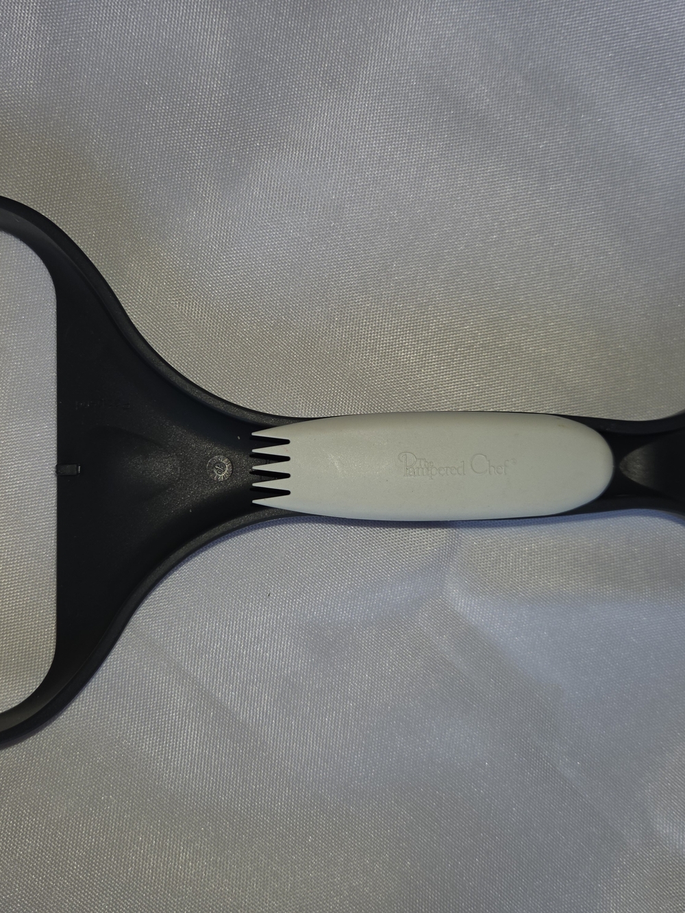 Pampered Chef Black and White Multi-Tool